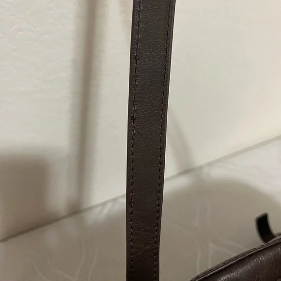 HOBO International– Beckon Leather Shoulder Bag Expresso - Dark brown - Picture 16 of 16